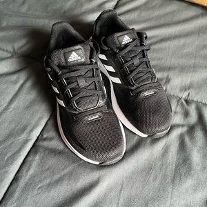 Adidas Run Falcon 2.0 size 5.5